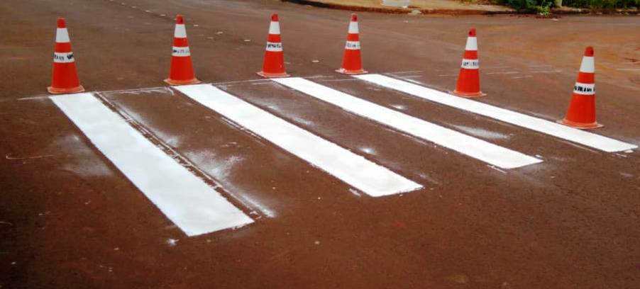 SEMUTRANS realiza sinalização viária no Jd. Rio de Janeiro